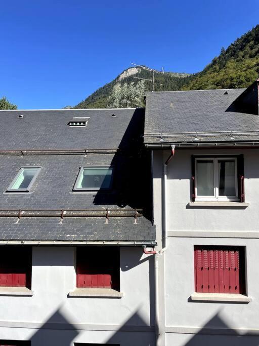 A 50M Du Centre & Des Telecabines, Nid Douillet Cauterets Buitenkant foto